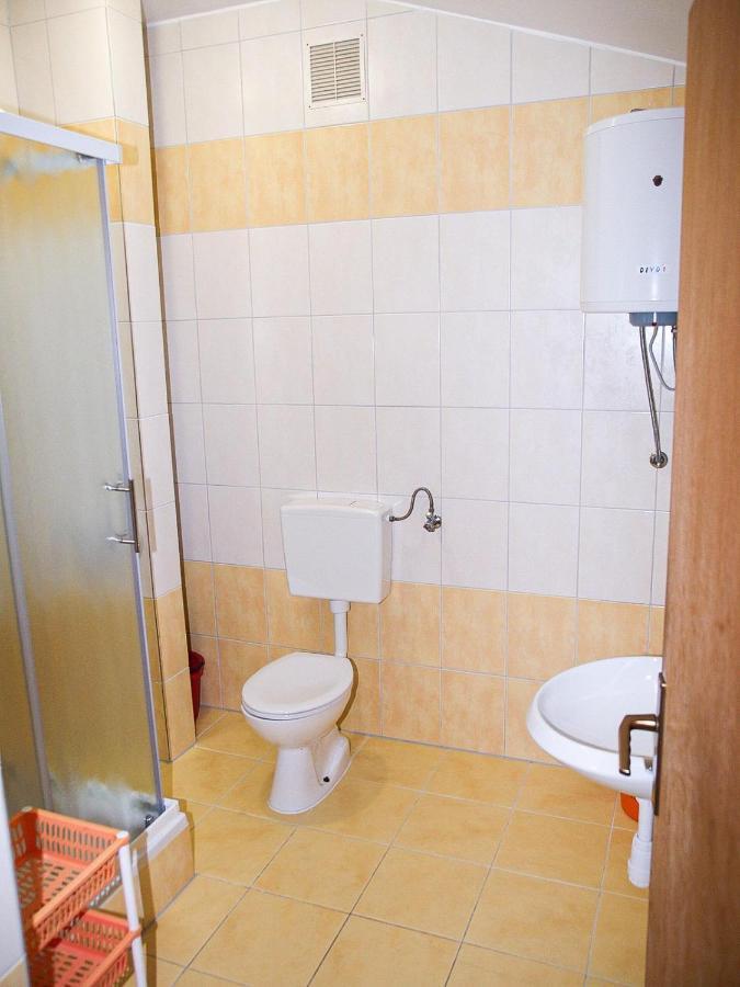 Apartmani "Jadran" 帕格 外观 照片