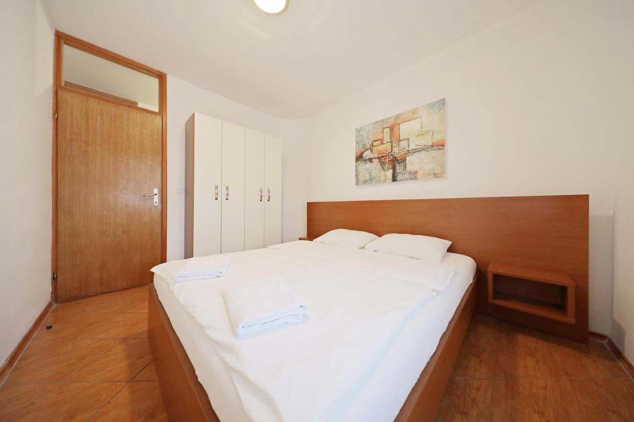 Apartmani "Jadran" 帕格 外观 照片