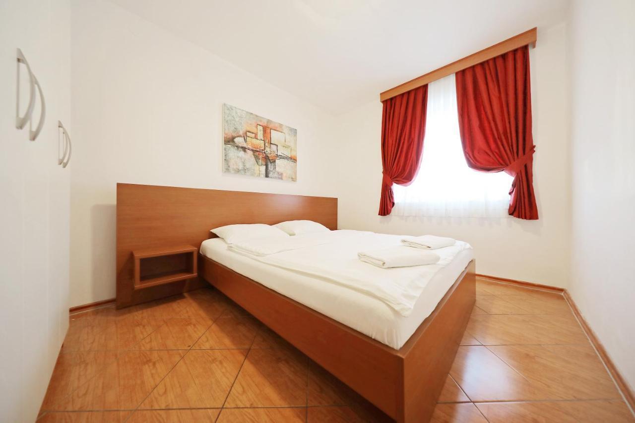 Apartmani "Jadran" 帕格 外观 照片