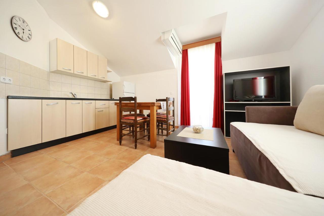 Apartmani "Jadran" 帕格 外观 照片